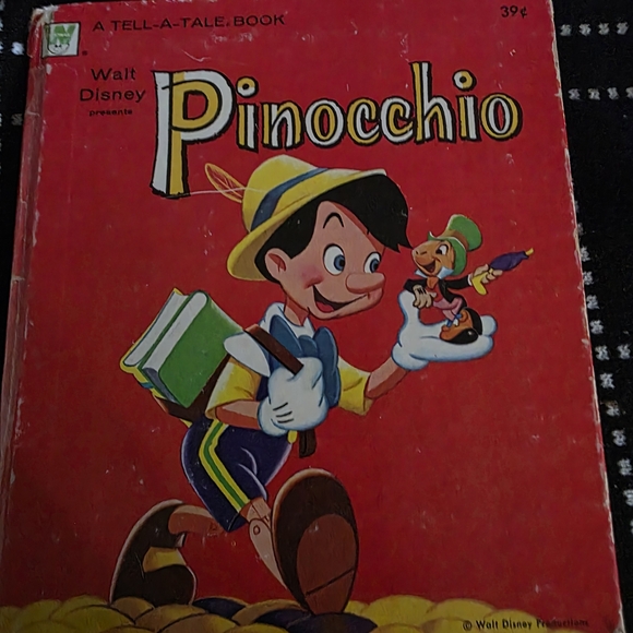 Disney Red Pinocchio Book - Picture 1 of 5
